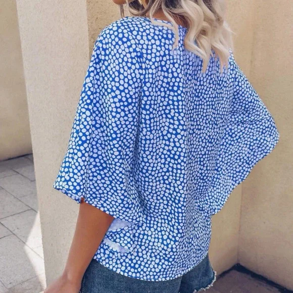 Beautiful woman blouse - Picture 2 of 8